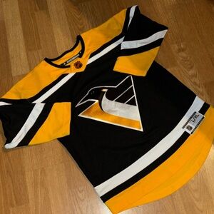 NHL Penguins Jersey Youth size L/XL